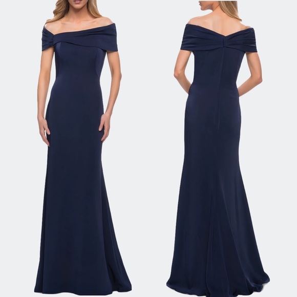 La Femme
Simply Chic Off the Shoulder Jersey Gown Size 6  or 10 or 12 navy blue - Picture 6 of 9